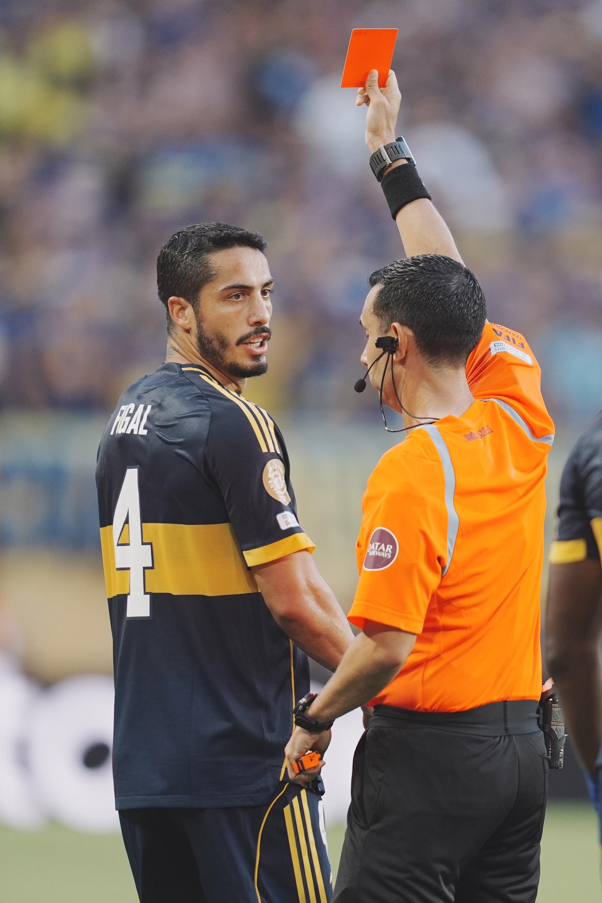 本菲卡训练开放日，赛后止住颓势引欢呼，意大利杯在即，身体对抗强度拉满